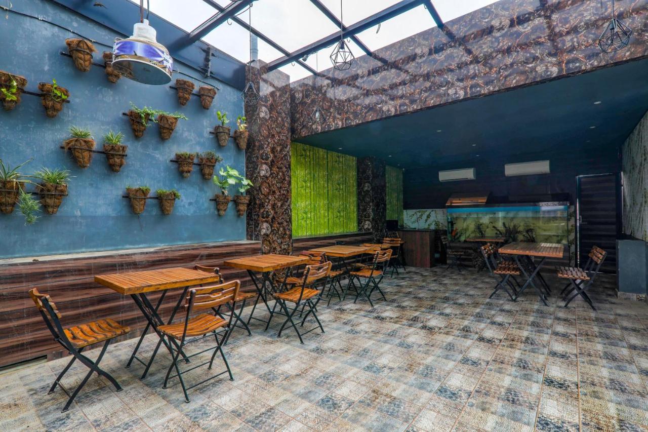 Hotel Fabexpress Lemon Grass à Bénarès Extérieur photo
