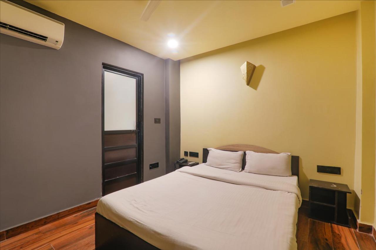 Hotel Fabexpress Lemon Grass à Bénarès Extérieur photo