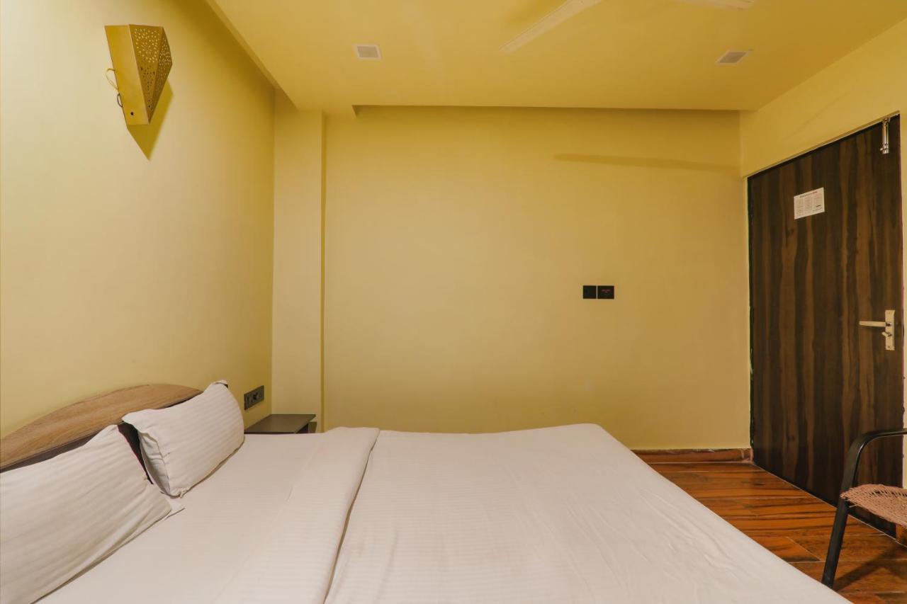 Hotel Fabexpress Lemon Grass à Bénarès Extérieur photo